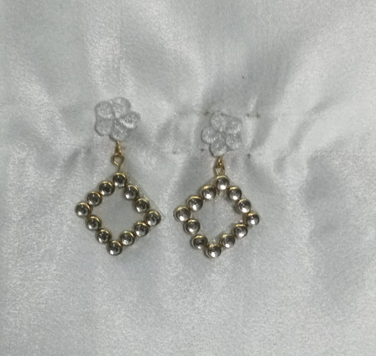 WJ1042AE - Earrings.